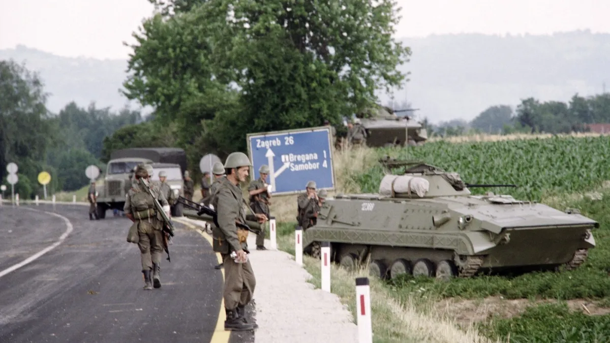 Dramatična ispovijest: 'Zbrisao sam iz JNA u zadnji čas. Pljuvali su me, a jedno je bilo baš jezivo'