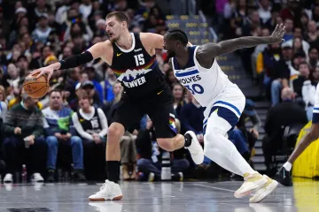Nevjerojatni Jokić odigrao povijesnu utakmicu, Rocketsi ukrali Božić Dončiću i LeBronu