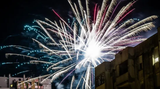 Spektakularni vatromet iznad Zagreba: Nebo zablistalo u svim mogućim bojama