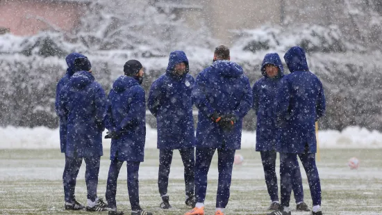 Na treningu Dinama kape, &scaron;alovi i termo donje rublje: Samo dvojica 'luđaka' se skinula