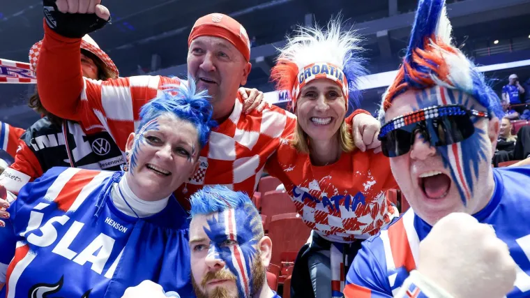 Fantastične scene na tribinama: Pogledajte &scaron;to rade islandski ratnici s na&scaron;im navijačima