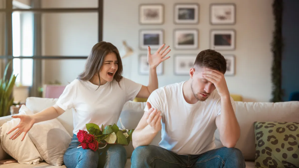 Ove stvari nipošto nemojte poklanjati za Valentinovo: Navodno donose prekide i tugu u vezi