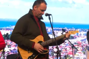 Dagur je opet zasvirao gitaru! Pogledajte kako Brckovljani i Zadar slave brončane rukometaše