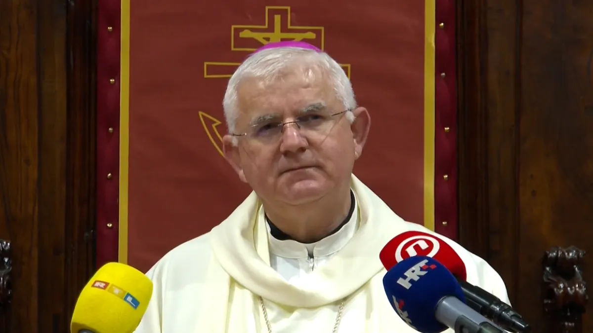 Nadbiskup Uzinić poručuje da je molitvi mjesto u crkvi: 'Potrebno se otvoriti Bogu i njegovim nadahnućima' Kép