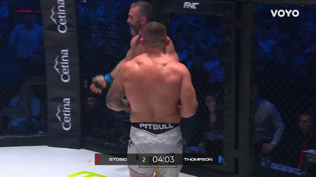 Kakav show u Munchenu: Srpski borac izudaro Thompsona, njegova reakcija oduševila sve Kép