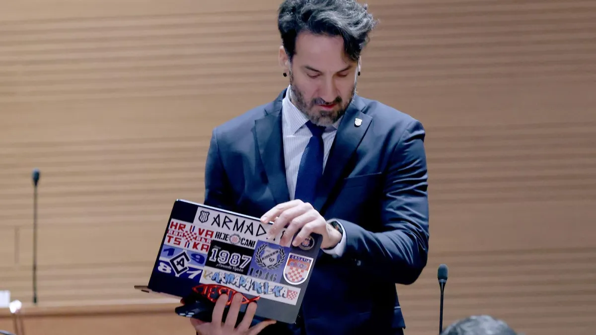 Saborski zastupnik Marin Miletić objavio fotografiju s Thompsonom uz Isusove riječi, objava oduševila pratitelje Kép