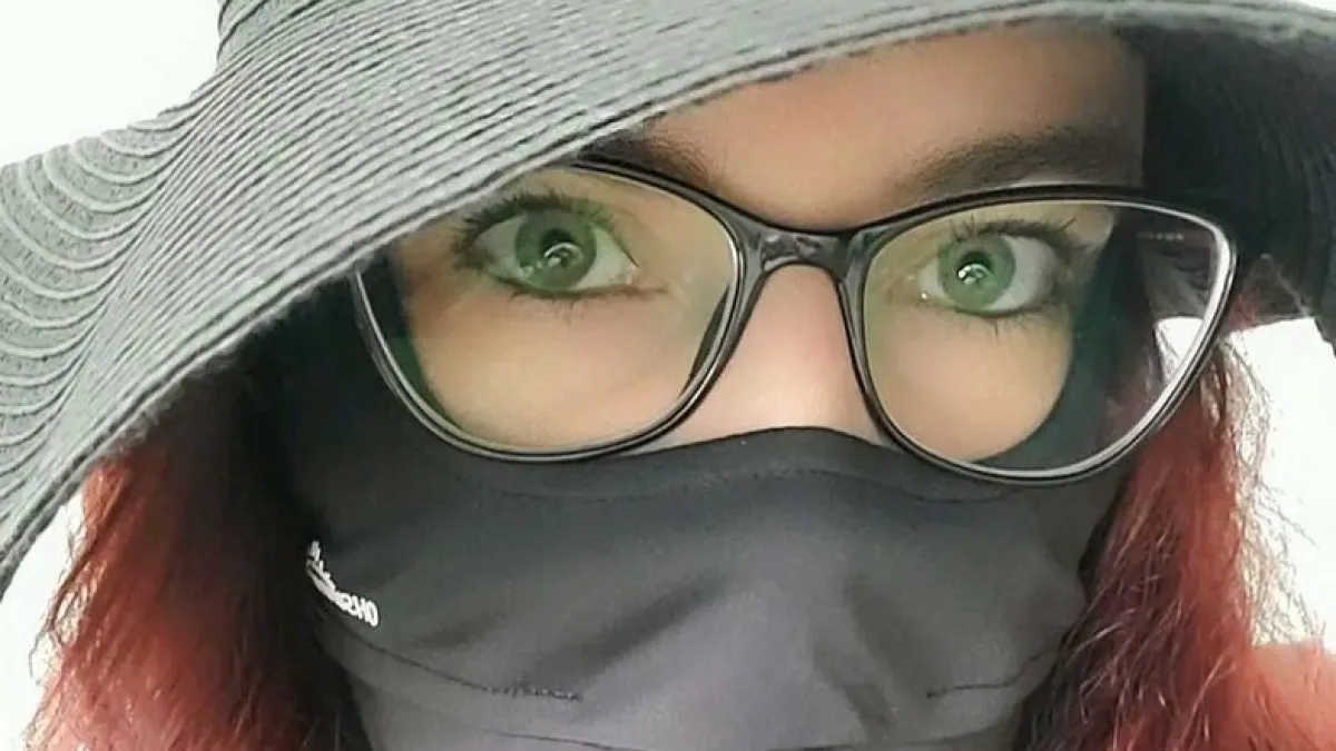 Prisiljena je živjeti život vampirice jer je može ubiti samo jedna minuta na suncu