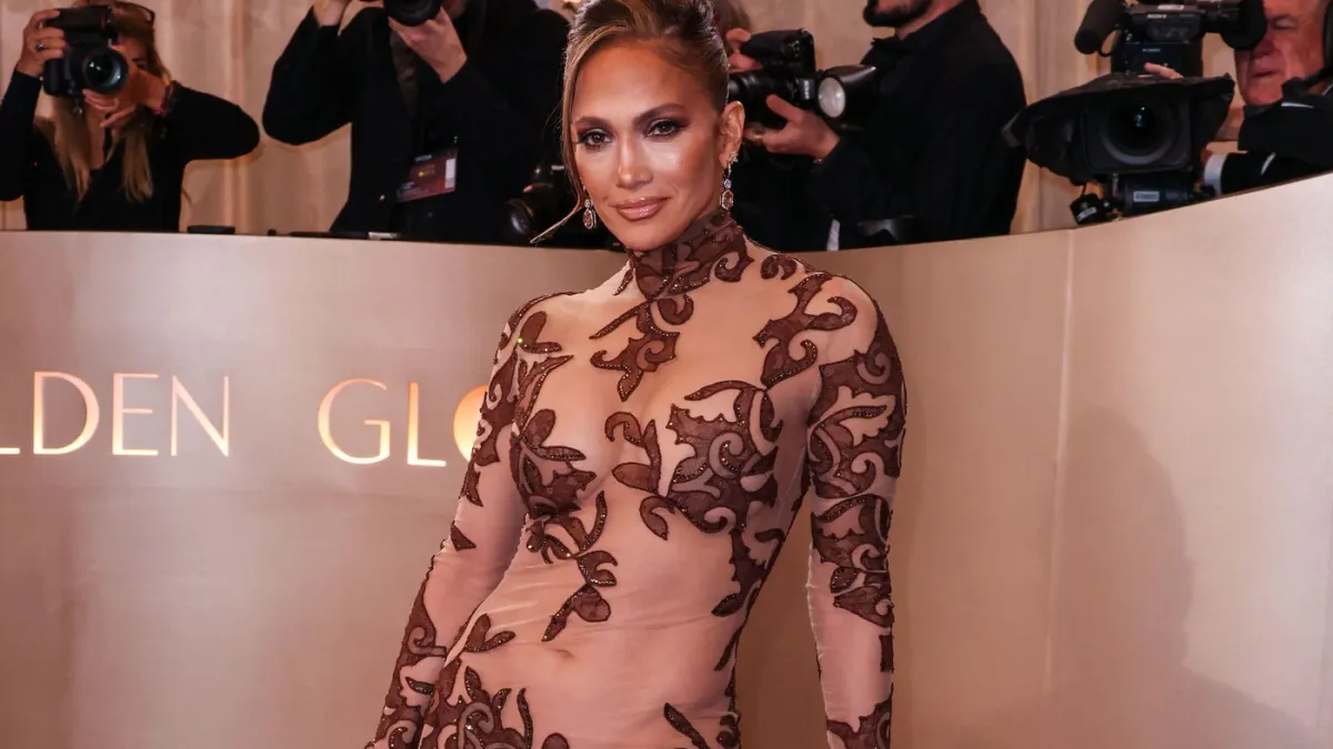Jennifer Lopez objavom iz teretane pokazala trbušnjake i otkrila tajnu svoje zamamne figure
