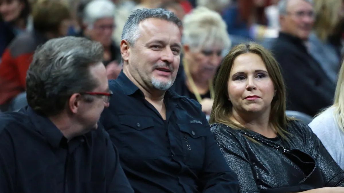 Thompson ponosno u prvom redu: Njegov sin Šimun Petar diplomirao na zagrebačkom fakultetu