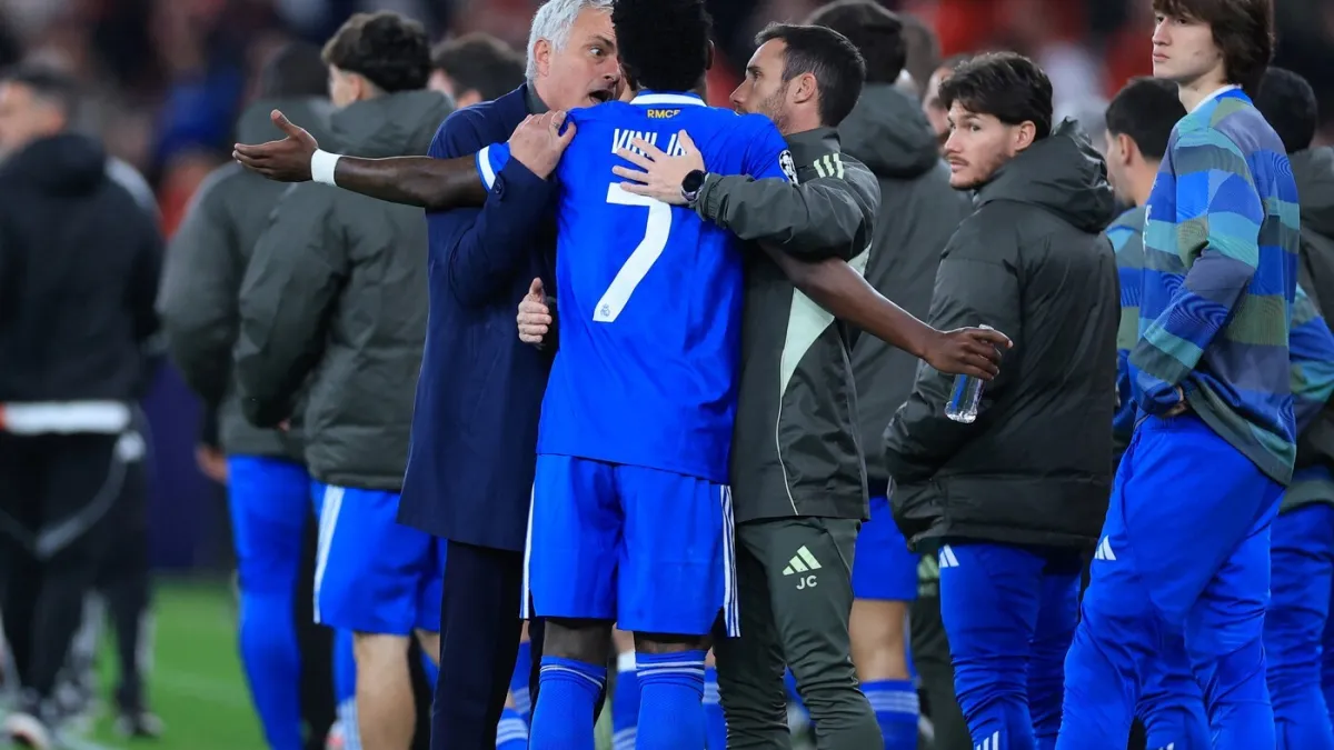 Otkriveno zašto je točno Vinicius pokrenuo kaos: Za sve je kriv igrač Benfice, Mourinho 'poludio' Kép