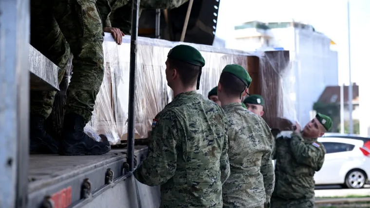 Vojska stigla u Vjesnik, otkriveno i &scaron;to se događa na 15. katu: 'Uskoro kreće prva faza'