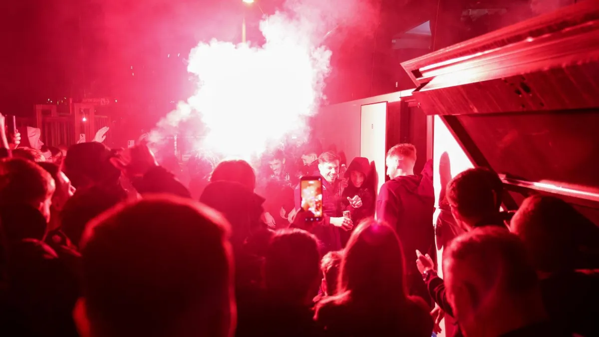 Simpatizeri Dinama dočekali igrače nakon velike pobjede na Poljudu Kép