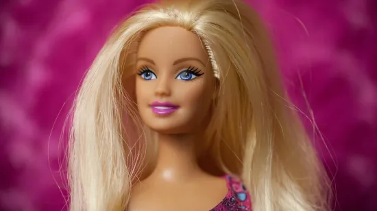 Koliko znate o kultnoj lutki Barbie? Uz nju su odrasle generacije, a i danas je popularna