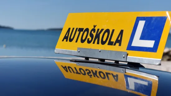 Svaki vozač mora imati sve točne odgovore na najlak&scaron;im pitanjima iz prometnih propisa