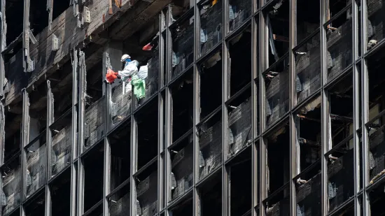 Počelo uklanjanje azbesta iz Vjesnikovog nebodera: Opasni materijal zakomplicirao ru&scaron;enje