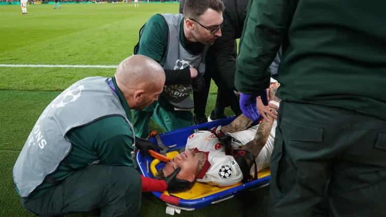 Ozljeda zvijezde Galatasarayja: Iznesen na nosilima i davali mu kisik