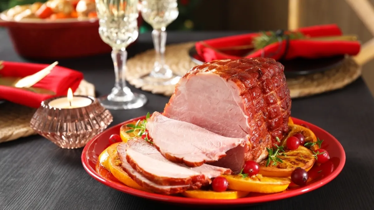 Pripremite šunku u vinu: Uz ovaj recept dobit ćete pravu sočnu delikatesu