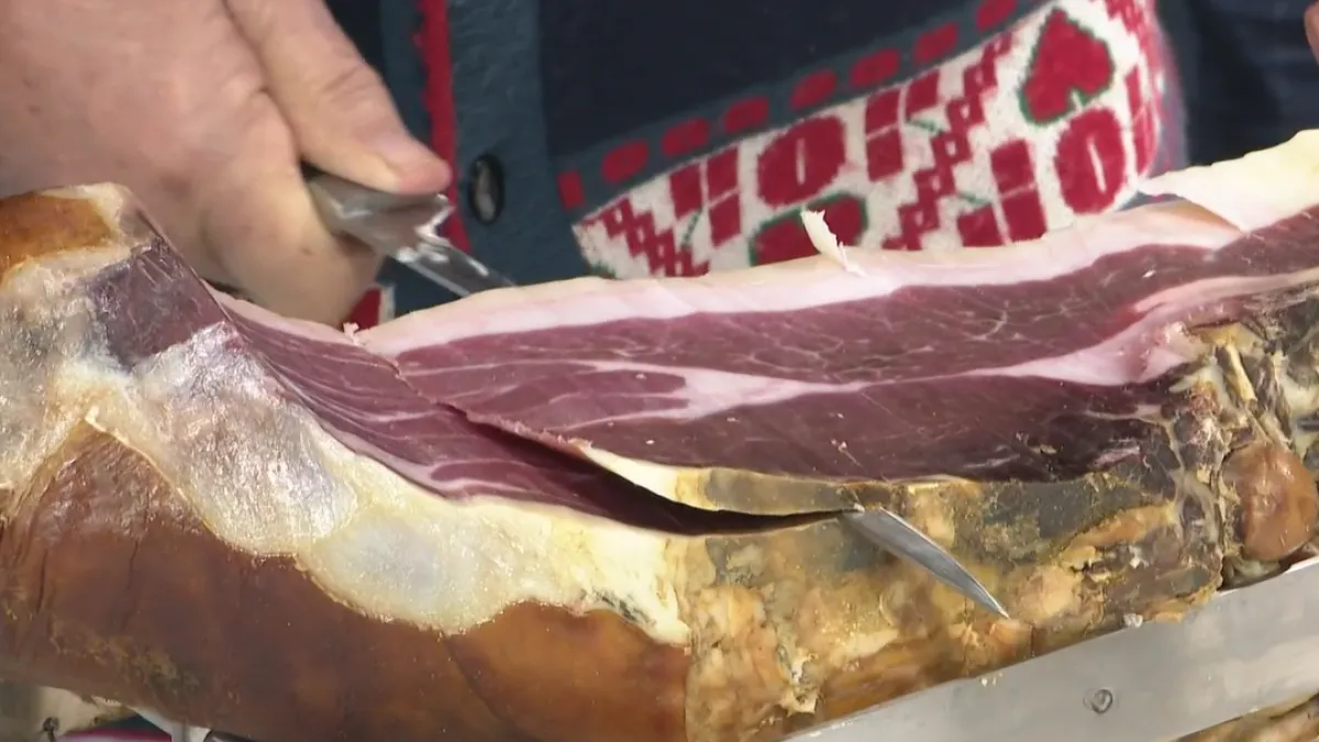 Bili smo s majstorima vrhunske šunke, evo u čemu je tajna slavonske kraljice stola