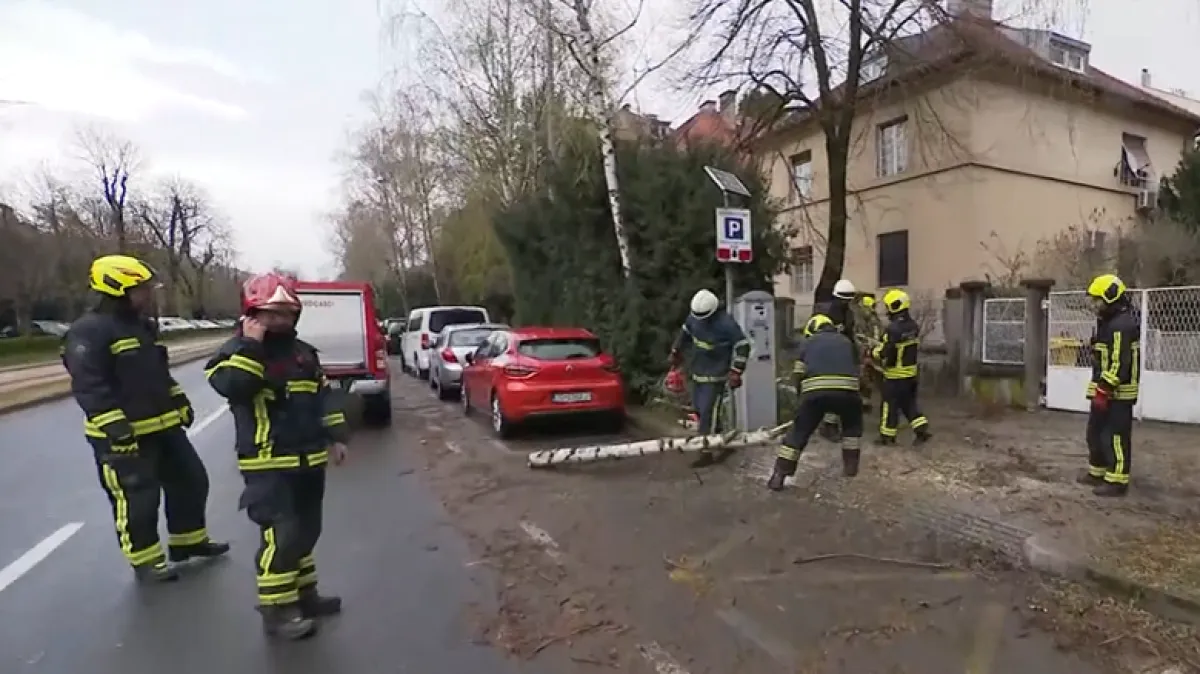 Bili smo s vatrogascima u srcu Zagreba: 'Ima nas, ali je puno više intervencija'