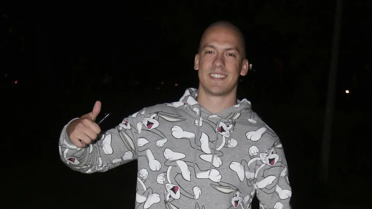 Baka Prase bježi iz Beograda nakon što mu je izgorio luksuzni Mercedes