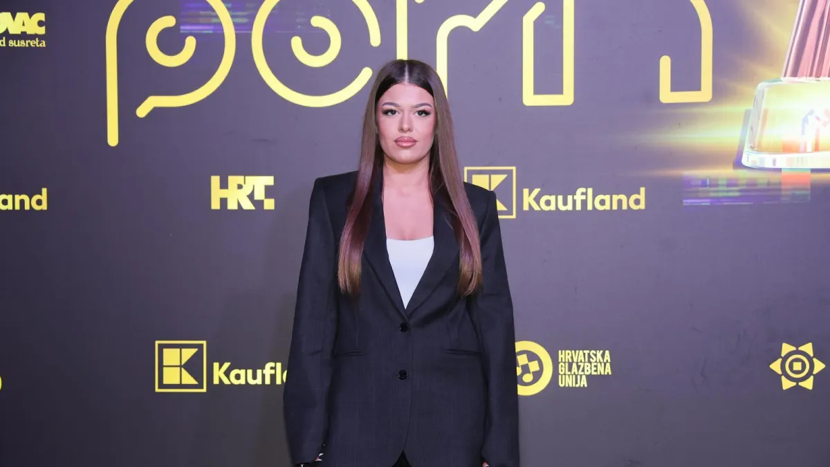 Lu Dedić rasplakala Porin: Emotivnim govorom odala počast baki Gabi Novak