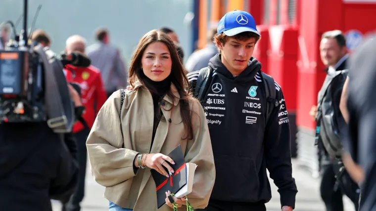 Tko je biv&scaron;a djevojka nove F1 senzacije? Kimija ostavila uoči utrke karijere, a evo čime se bavi