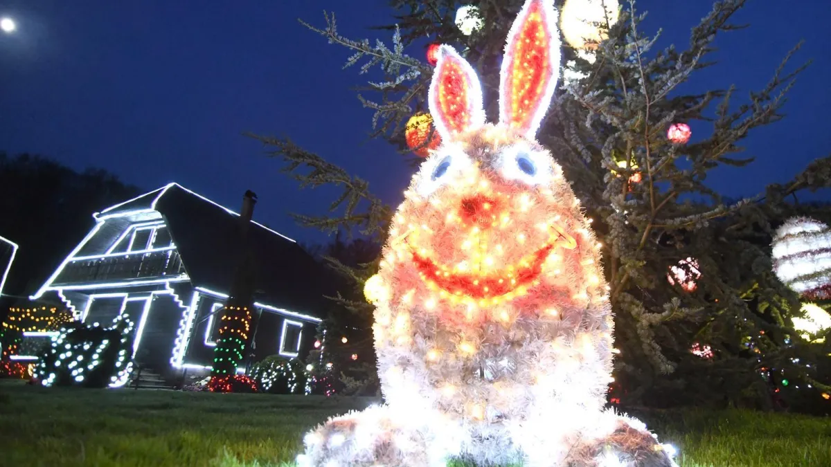 Čak 60.000 svjetlećih pisanica krasi imanje Salaj: Pogledajte najljepšu uskrsnu bajku