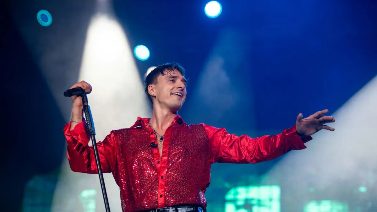 Djevojka Adija Šoše ukrala pažnju u Beogradu: Osmijeh nije skidala s lica cijelu večer