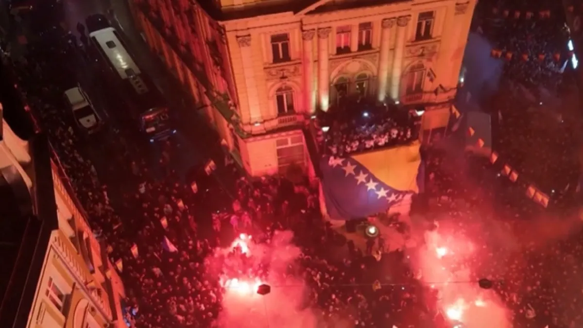 Bosanci cijelu noć slavili povijesnu pobjedu: 'To je igra ljudi koji igraju s dušem i srcem'