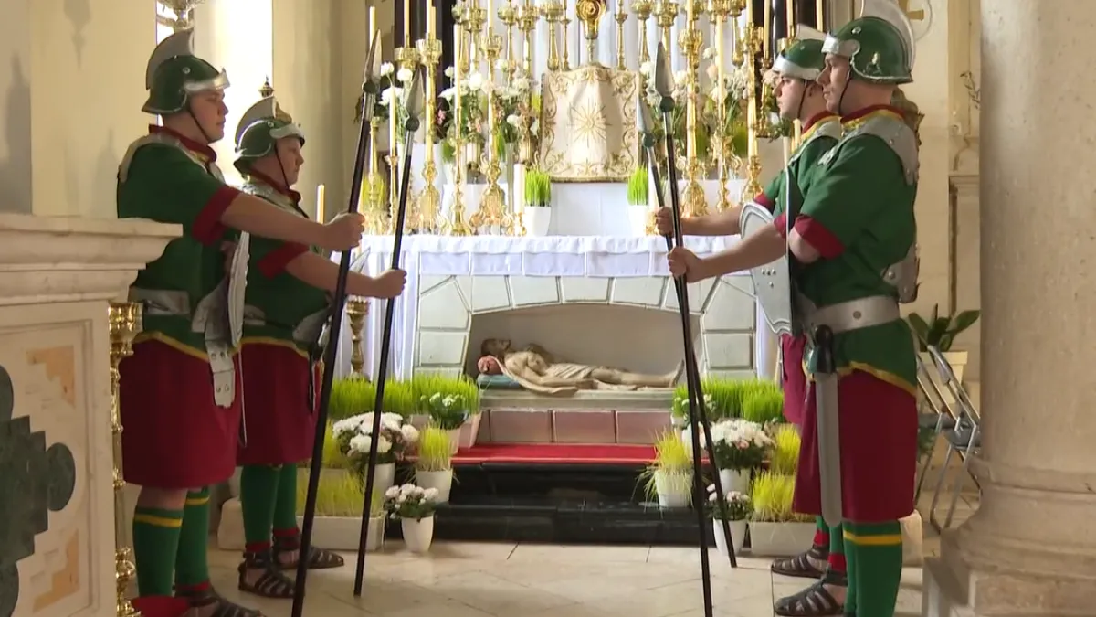 Više od 150 godina padaju zbog čuda vječnog života: Oni su Čuvari Kristova groba iz Betine