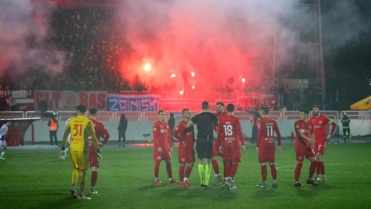 Požar na Mostarskom derbiju zaustavio utakmicu, reagirali vatrogasci