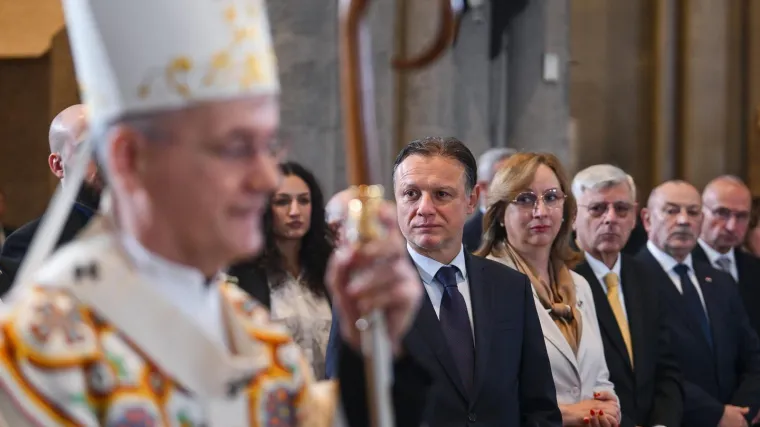 Istaknuti HDZ-ovci u prvim redovima na misi u Katedrali: Pogledajte tko je sve do&scaron;ao