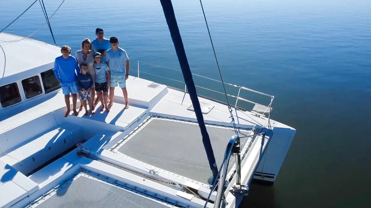 Prodali su sve što su imali, preselili na brod, te smanjili životne troškove za čak 75%!