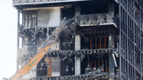 Počelo je? Bageri s bu&scaron;ilicom stigli pred Vjesnik, pogledajte &scaron;to rade neboderu