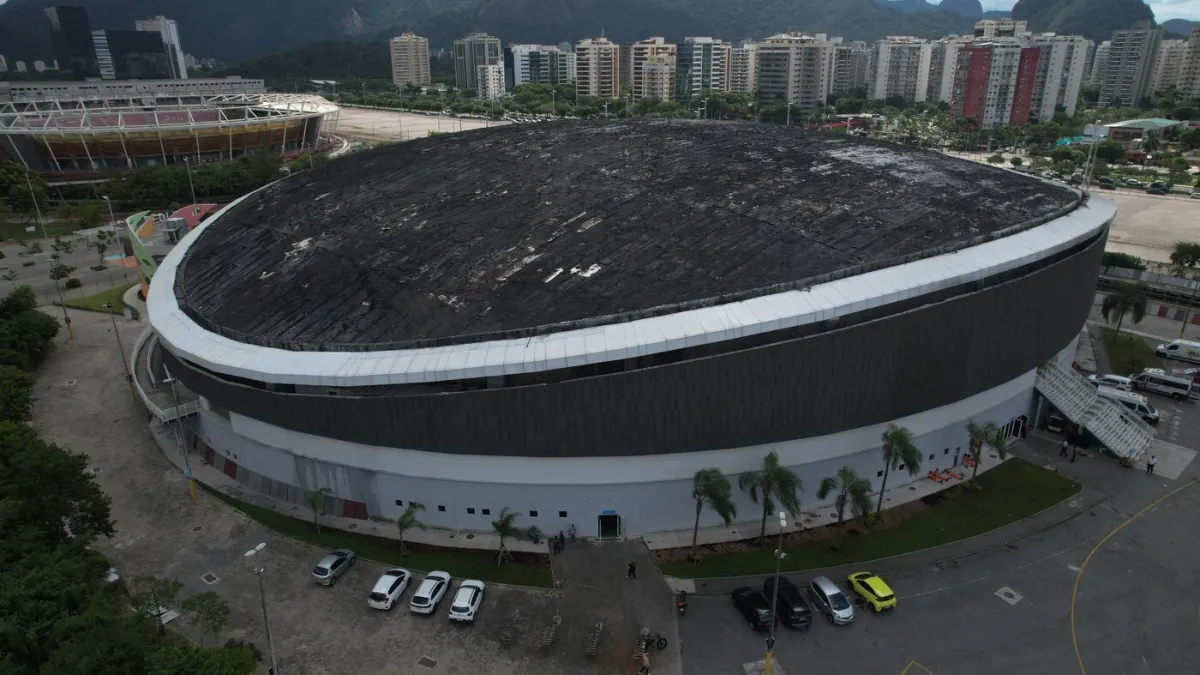 Dramatična bitka s vatrom koja je zahvatila biciklistički velodrom u Brazilu