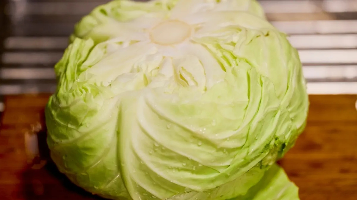 Prestanite kuhati kupus, ova metoda mu popravlja okus i pretvara ga u zvijezdu tanjura