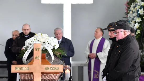 Pogledajte tko se sve oprostio od Srećka Bogdana: Na sprovodu i lica koja dugo nismo vidjeli