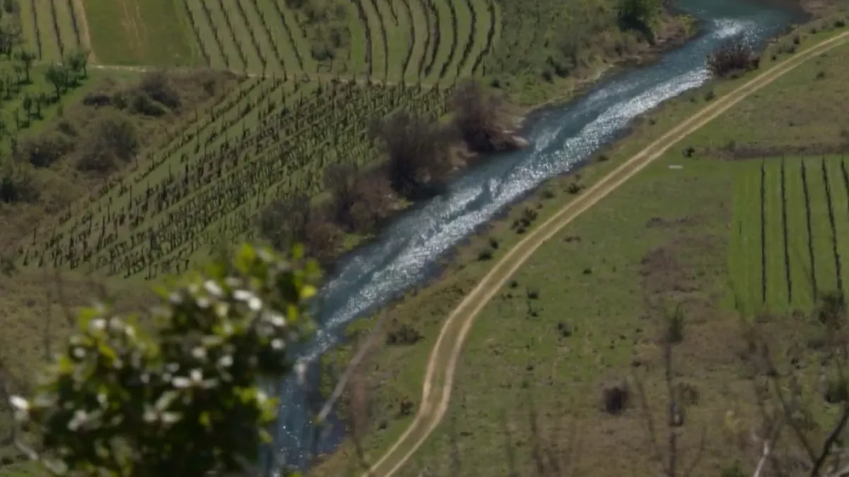 Cijevi postavljene prije 20 godina, ali voda nikad nije stigla: 'Nema ni za nas, a kamoli za turiste'