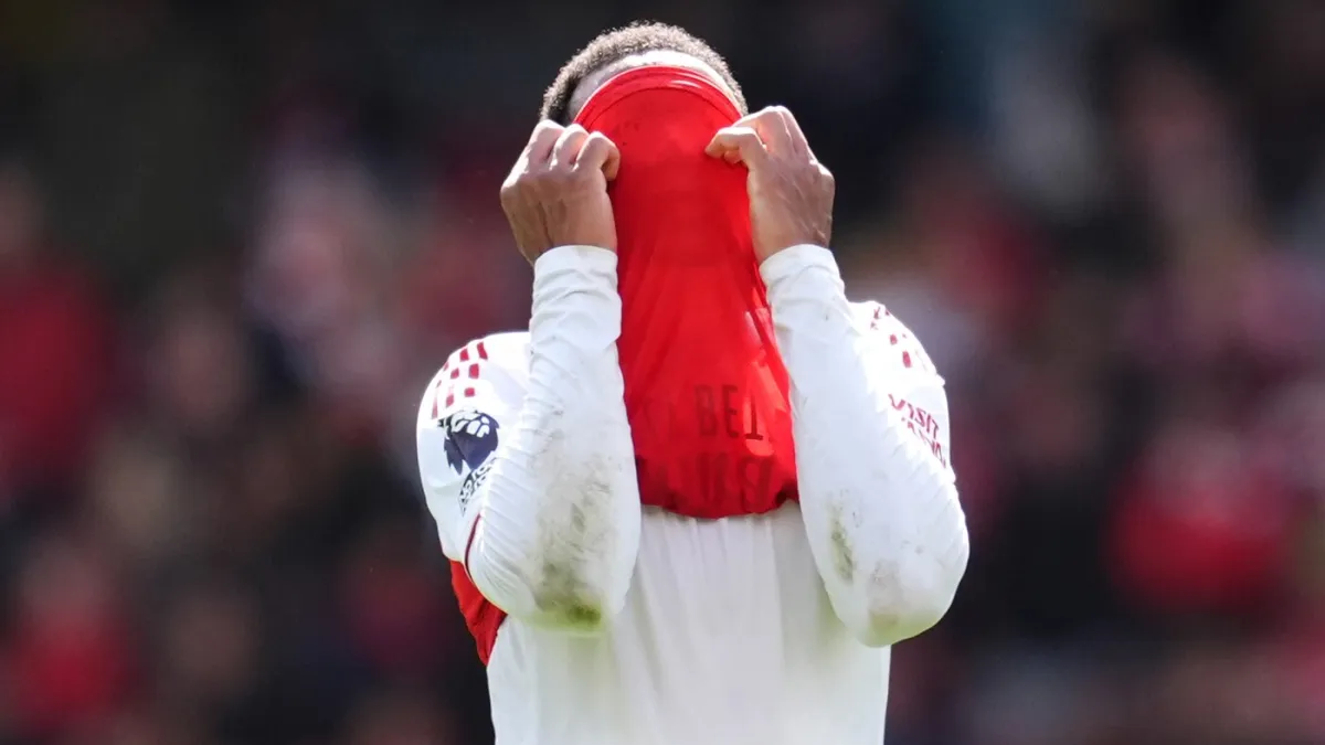 Arteta i igrači Arsenala skrivali lice od srama pred šokiranim navijačima i moćnikom