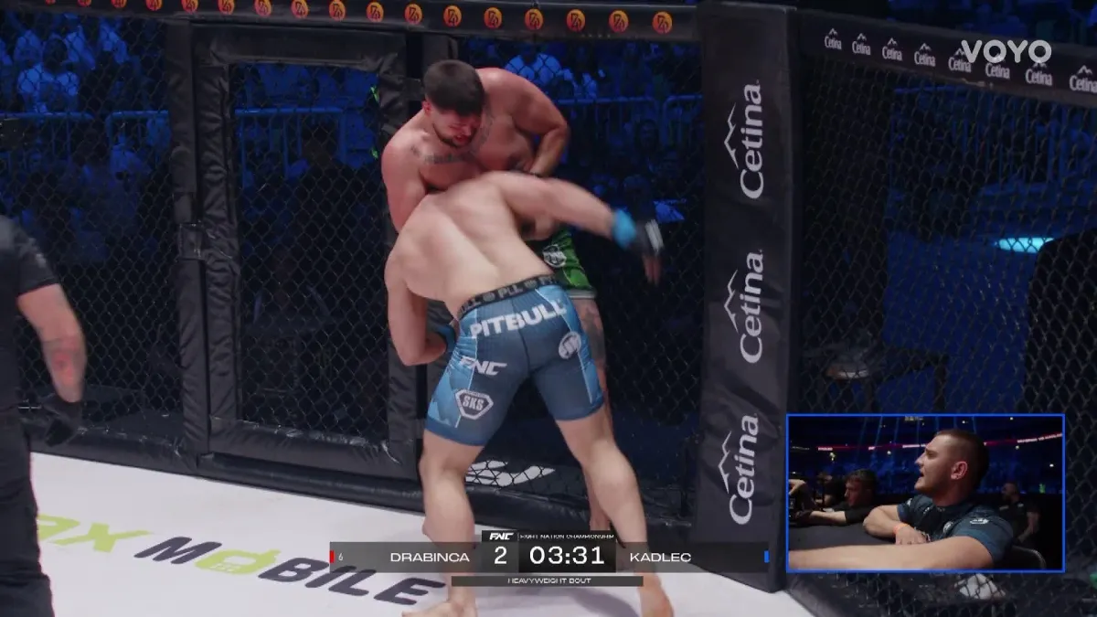 Drabinca pogodio opasnim udarcem, a nakon toga nitko više nije bio na nogama