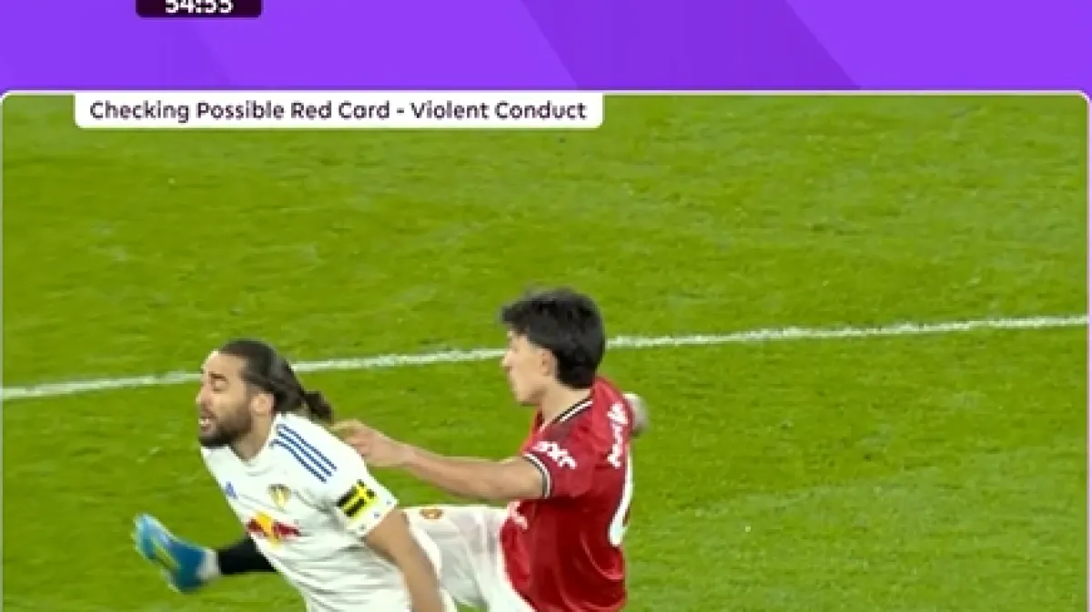 Pogledajte jedan od bizarnijih crvenih kartona u Premier ligi