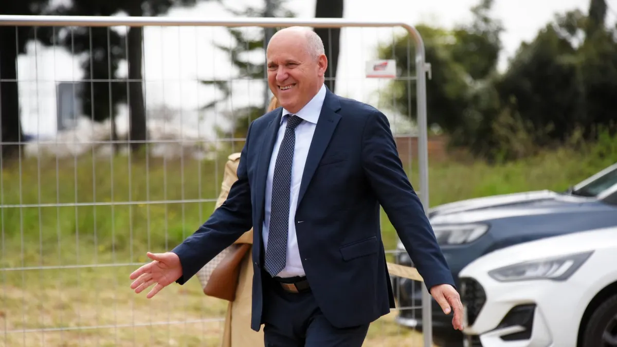 Ovako ministar Bačić opravdava tezu da je, za mladu osobu, stan od 18 kvadrata dovoljan