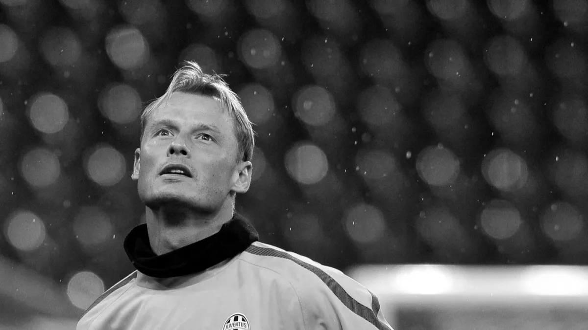 U stravičnoj prometnoj nesreći poginuo slavni nogometaš