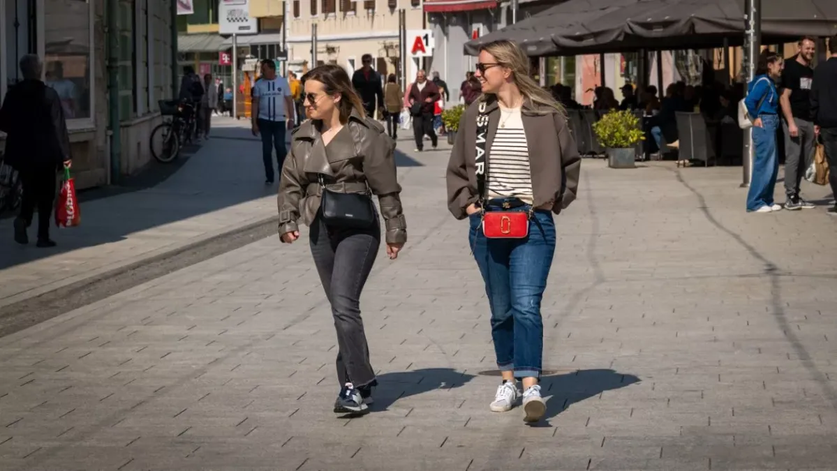 Tako to djevojke rade u Međimurju: Ljepotice iskoristile sunčano vrijeme i oduševile prolaznike