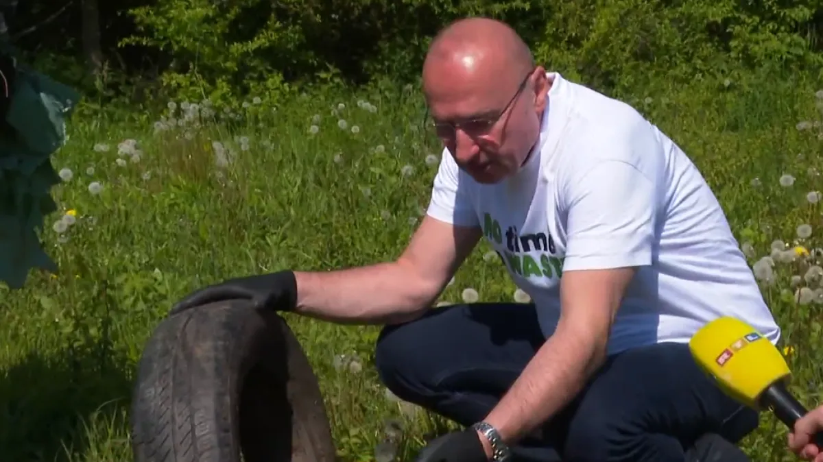 Radman u akciji čišćenja ostao šokiran gumom u prirodi: 'Netko nije dozvolio klicanje nove trave'