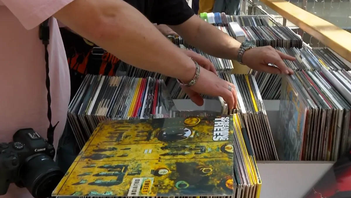 Mladi se vraćaju vinilu, opet je postao apsolutni hit: 'Jednom kad kreneš s pločama nema povratka'