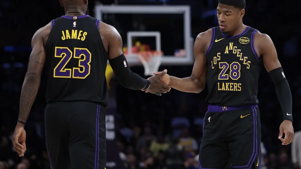 Lakersi bez Dončića i Reavesa gaze Rocketse, drama u ostalim serijama