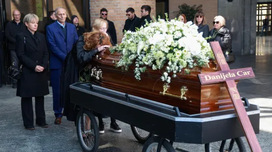 Prizori s Krematorija tjeraju suze na oči: Obitelj i prijatelji opra&scaron;taju se od Danijele Car