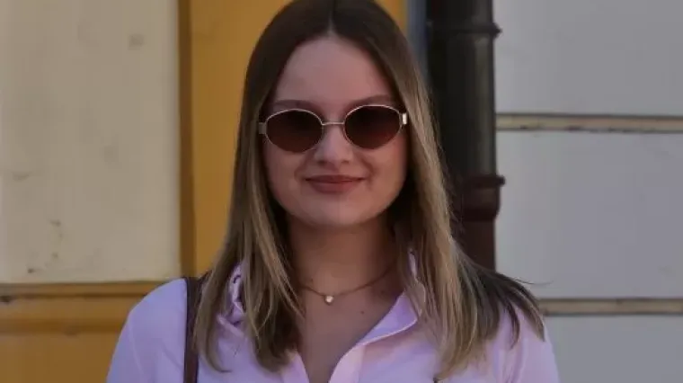 Plavu&scaron;a koja je osvojila &scaron;picu stilom i osmijehom: Ova mlada dama nije pro&scaron;la nezamijećeno