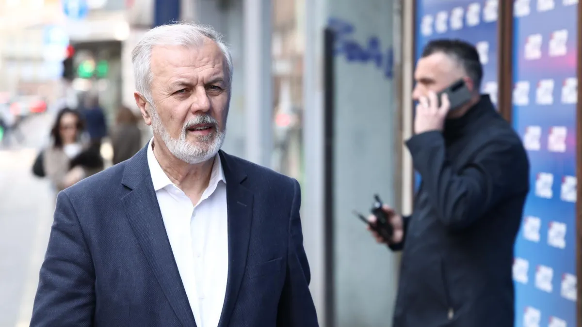 Padaju teške riječi, Sanader otpustio kočnicu: 'Ponaša se kao balkanska pudlica!'